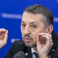DOCUMENT FOTO. Ministerul Educației a pus în consultare publică planurile-cadru pentru învățământul liceal | GALERIE FOTO