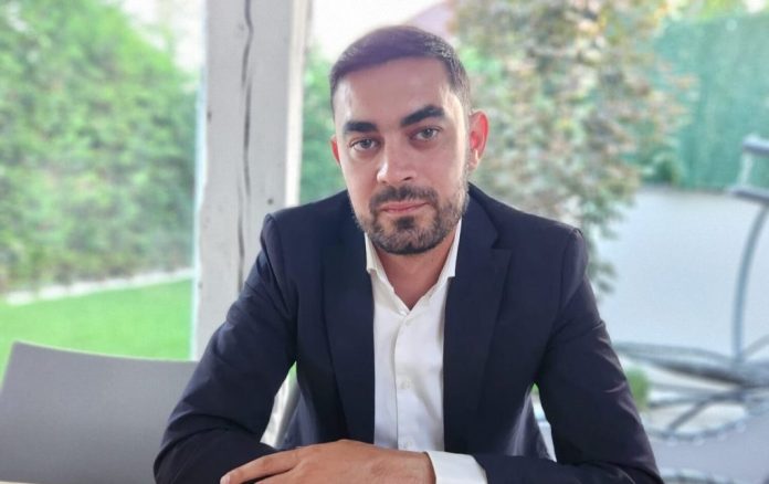 Încă două zboruri private ascunse de Marcel Ciolacu. Premierul și-a plimbat toată familia cu avioanele Nordis