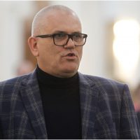 SNSPA a închis cazul lui Marius Pieleanu, acuzat de hărțuire sexuală. Comisia de Etică spune că nu a identificat „probe incontestabile care să poată demonstra, în mod indubitabil, vinovăţia profesorului” | AUDIO