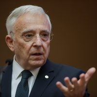 Mugur Isărescu, despre impactul pierderii fondurilor europene din PNRR: „Ar fi rău și foarte rău. Adică, să ai bani gratis și noi să îi ratăm?” | AUDIO