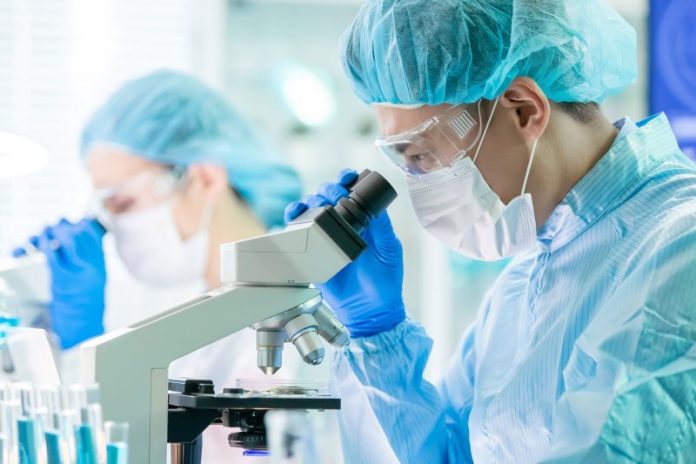 Tratament revoluționar împotriva cancerului: o femeie este în remisie de 18 ani